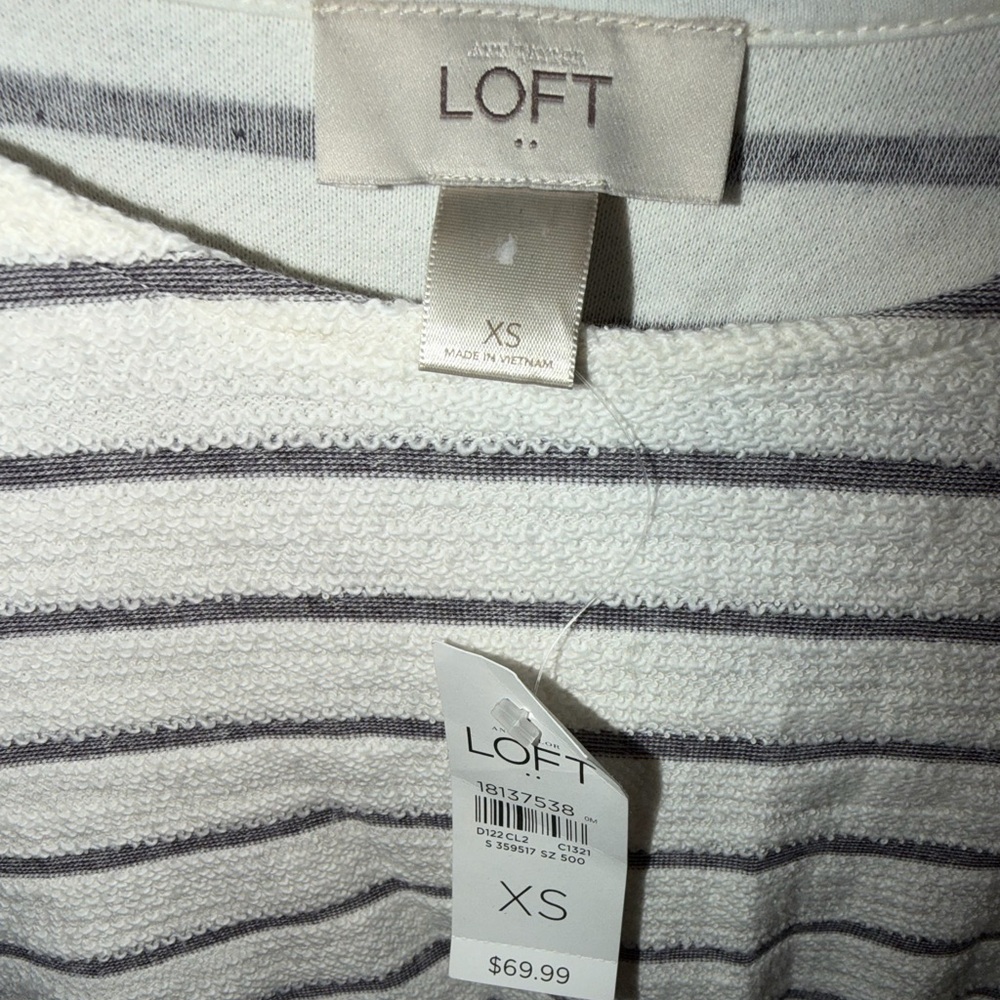 Loft - Picture 3 of 3